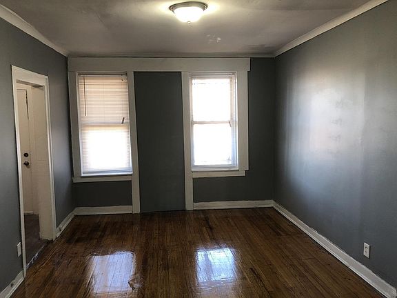4th image of 5644 S Calumet Ave