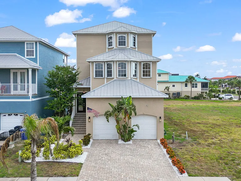 1340 Apollo Beach Blvd S — Photo 78