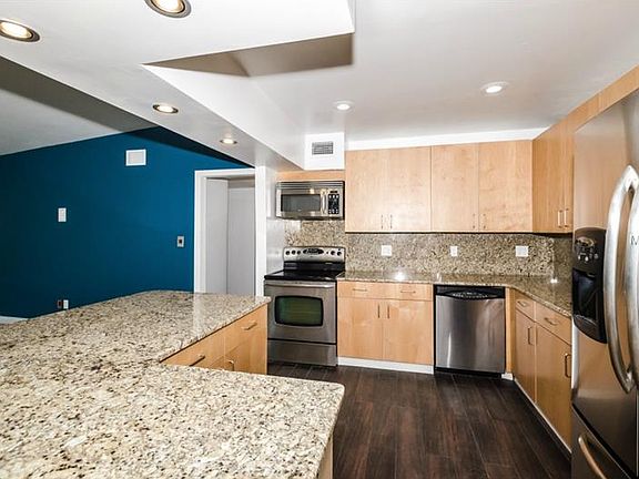 4th image of 418 S West Shore Blvd