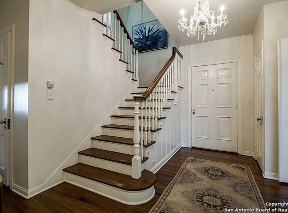 4th image of 114 CANTERBURY HILL