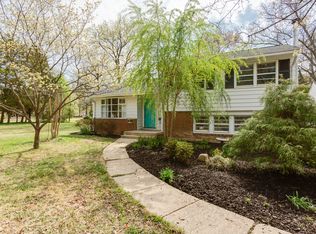 8901 Valley Forge Dr, Alexandria, VA 22309