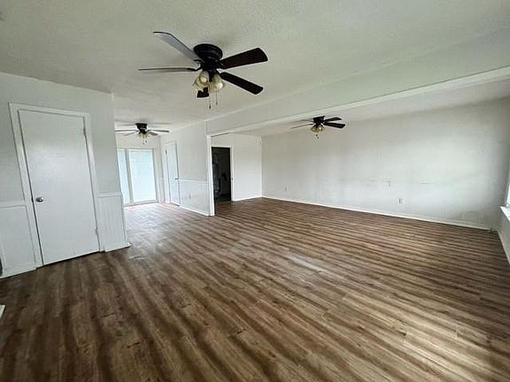 4th image of 5176 Mount Revarb Dr