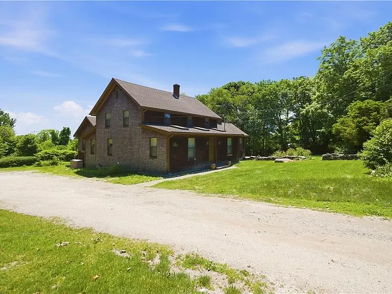 1861 E Main Rd — Photo 27