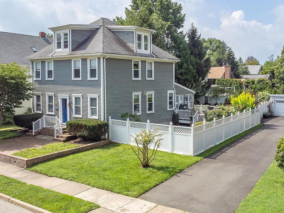 1st image of 21 Craven Ln