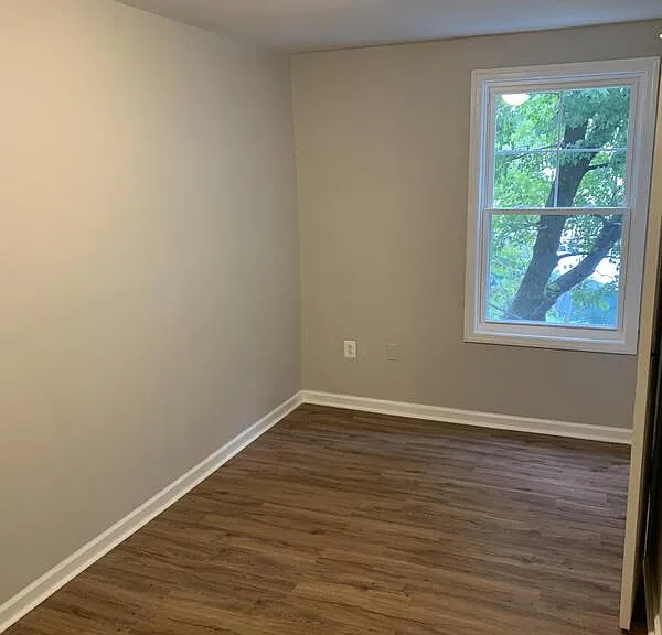 417 Boulevard St #10 — Photo 3