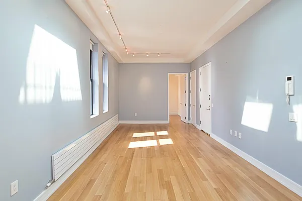 Sold by RealtyTopia | media 22
