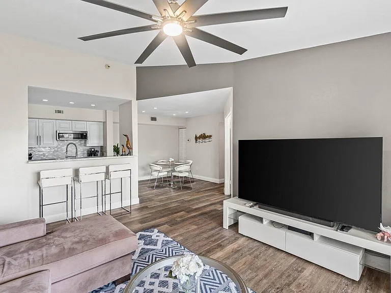 157 Yacht Club Way — Photo 4