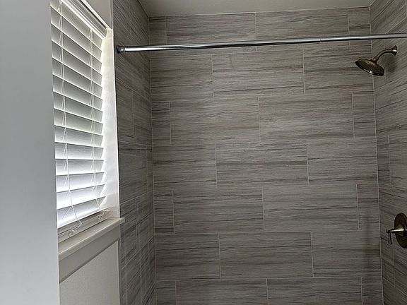 4th image of 4948 Gaston Ave #4948D