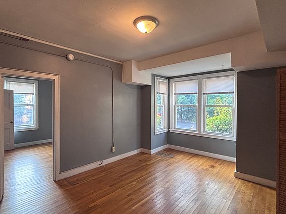 4th image of 49 Marden St APT 1