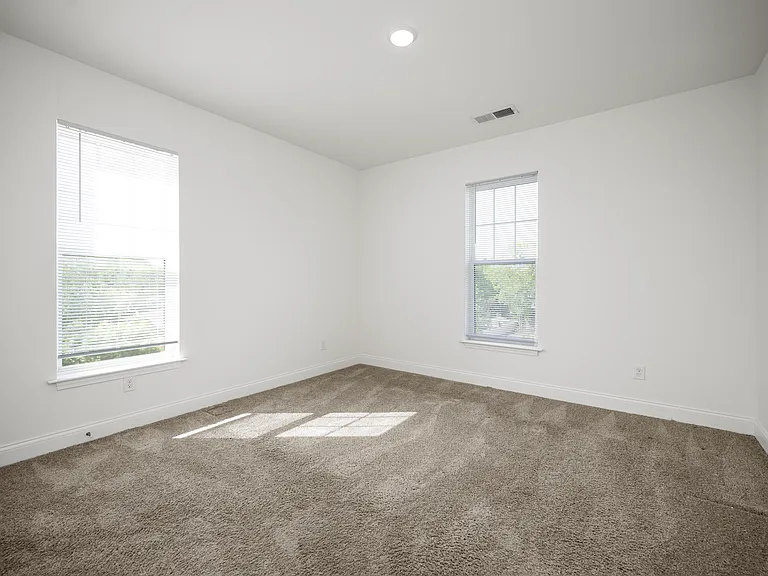 231 Walton Ave #402 — Photo 16