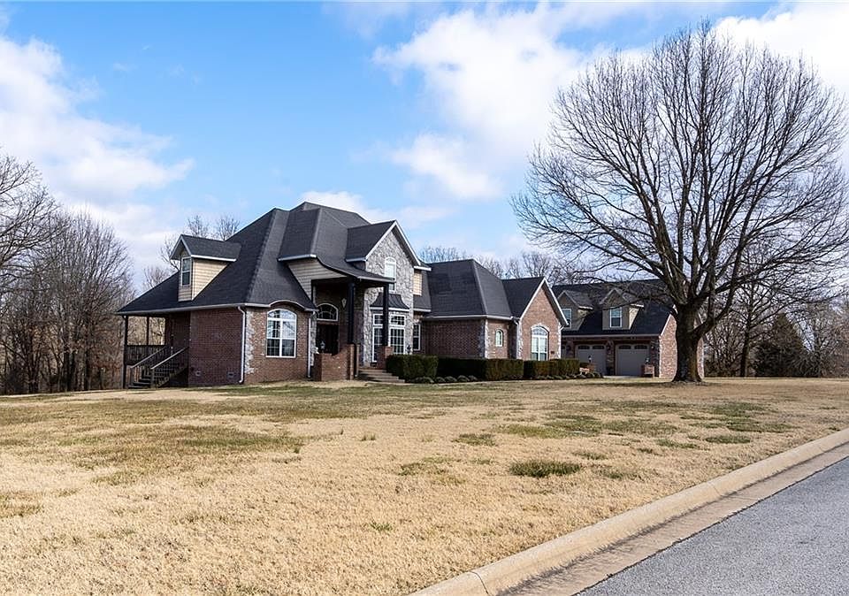 1st image of 18372 Pepper Hills Dr