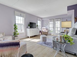 1460 Bishops Gate #313, Oakville, ON L6M 4N5