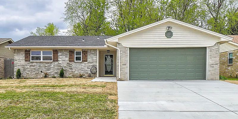 1st image of 118 Palm Ave