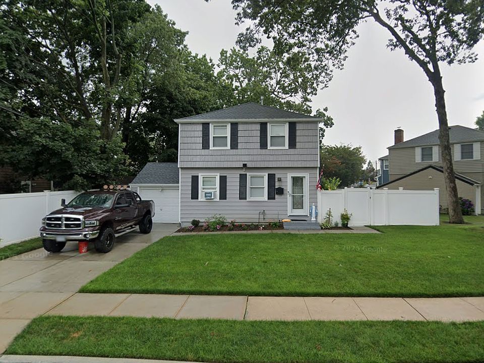 1st image of 10 Dunstan Dr