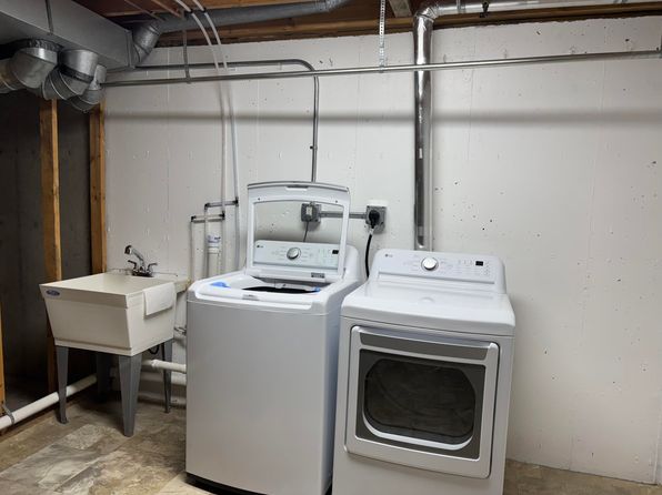 1027 W Capitol Ave, Pierre, SD 57501