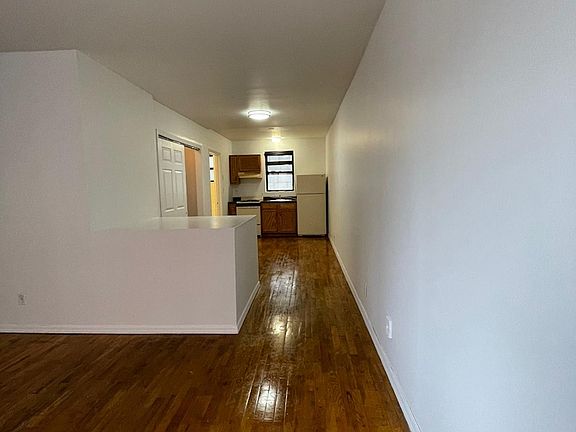 4th image of 17 Stanton St APT 1