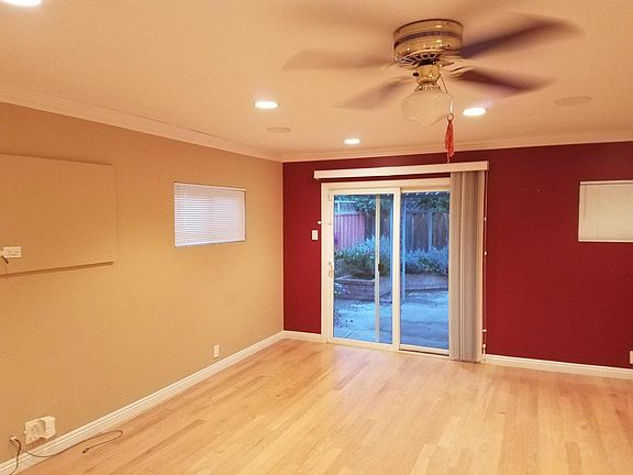 4th image of 733 Melon Ct