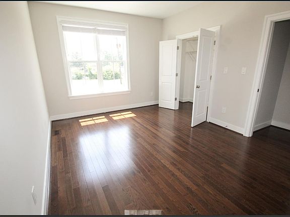 5th image of 1505 W Cary St #A