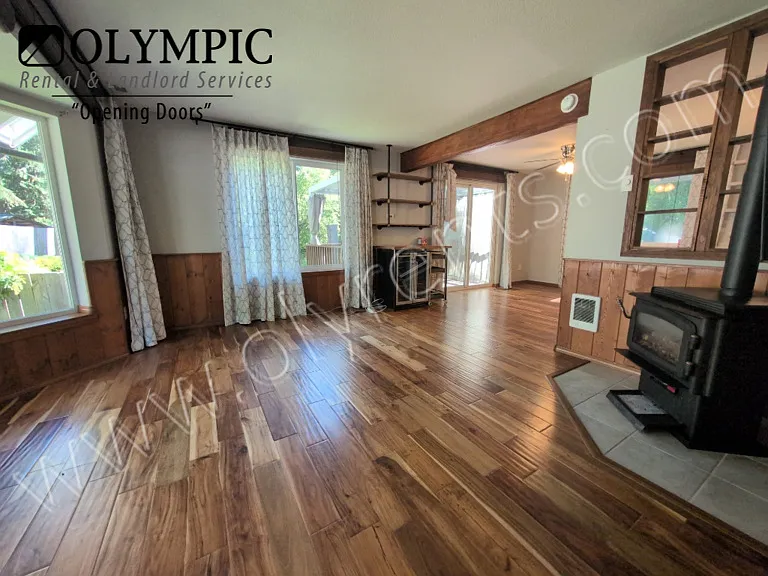 1500 lake park32_08032026