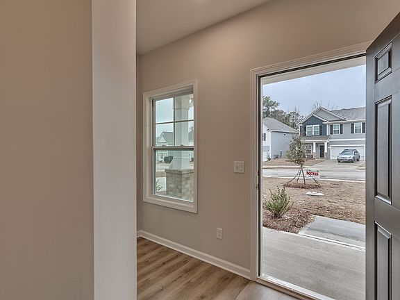 3rd image of 38 Eastfield Dr