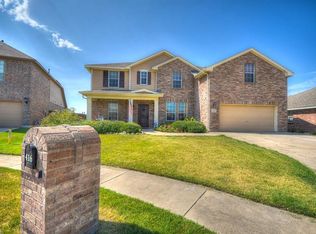 416 Stampede Ct, Fort Worth, TX 76131