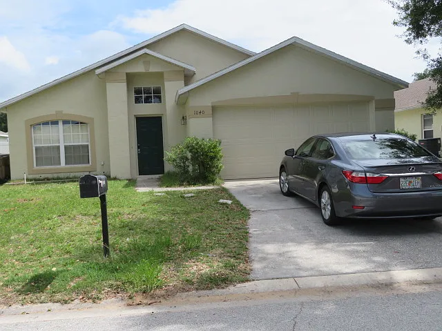 1040 Winding Water Way — Photo 2