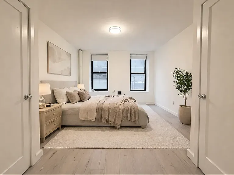 930 2nd Ave #2D — Photo 2