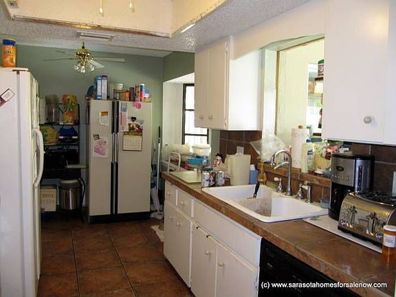 3rd image of 70 Crestview Dr