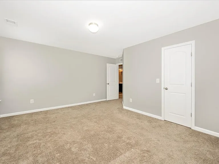 42 Eakins Ln — Photo 50
