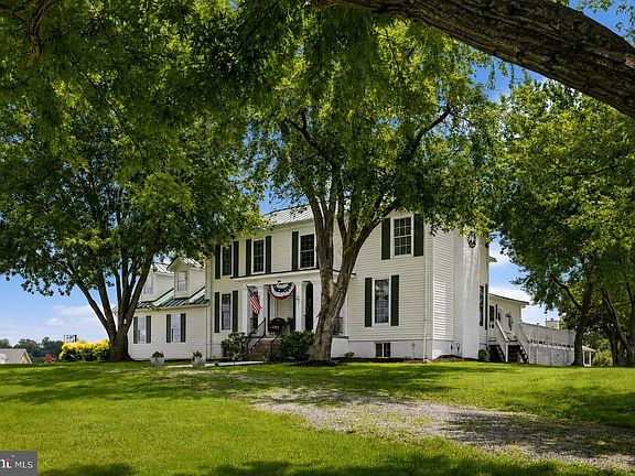 3rd image of 6801 Lake Pointe Dr