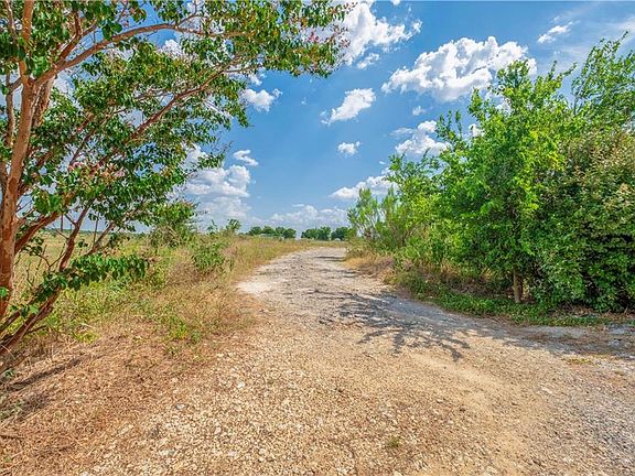 5th image of 1050 County Road 307