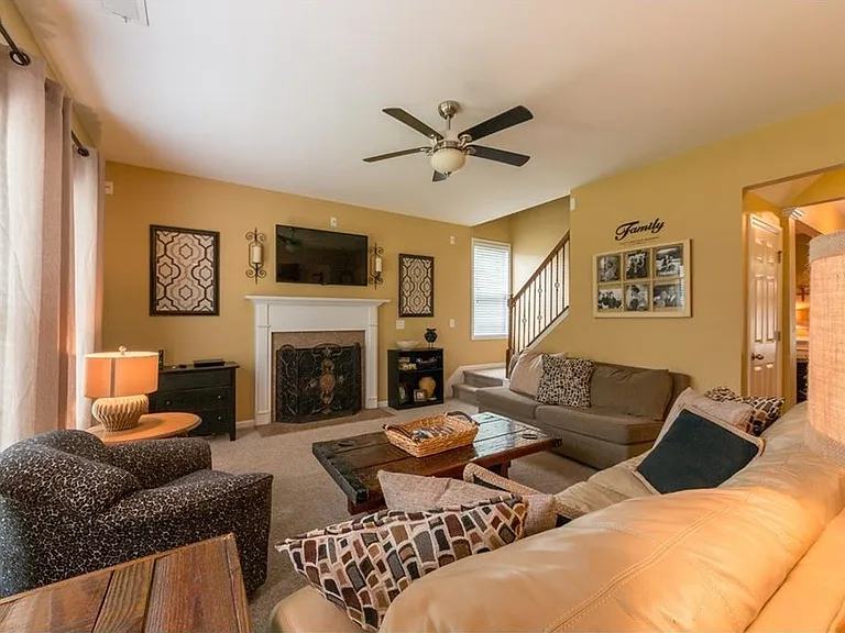 2365 Mindy Ln — Photo 8