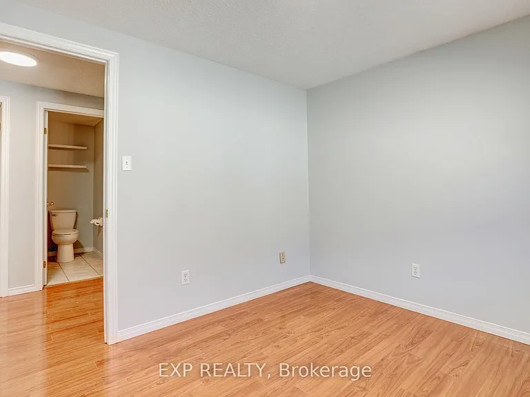 163 Daimler Dr — Photo 38