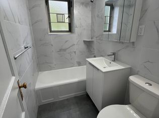 67-04 192nd St #A, Fresh Meadows, NY 11365
