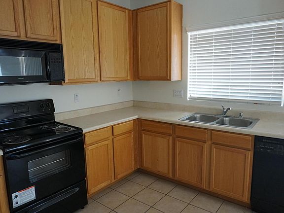 2nd image of 629 E Atlanta Ave