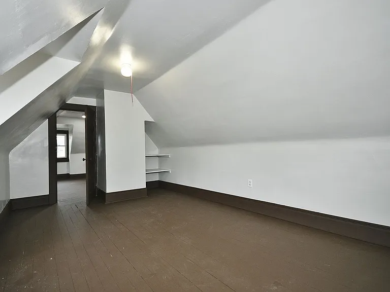 1243 Evans St — Photo 23