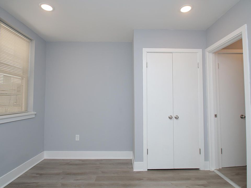 1st image of 1518 E Passyunk Ave Floor 1