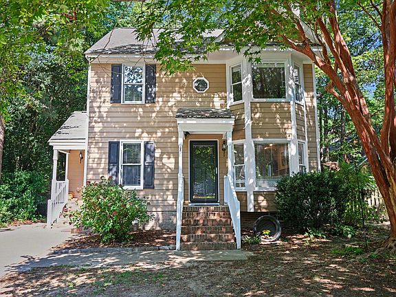 2nd image of 4605 Ellsmere Ln