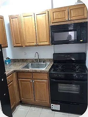 1st image of 40-59 Hampton St #5