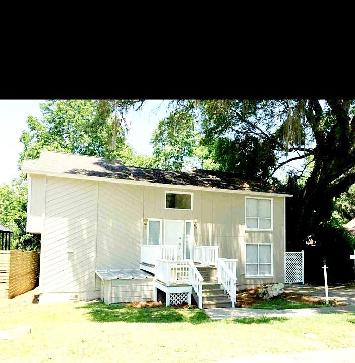 1st image of 2998 Bay Shore Dr