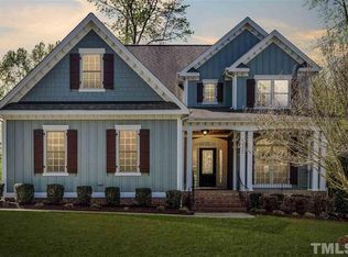 700 Charleston Dr, Clayton, NC 27527