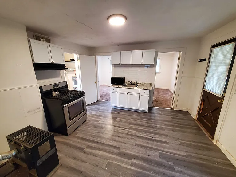 4205 Albany St — Photo 3