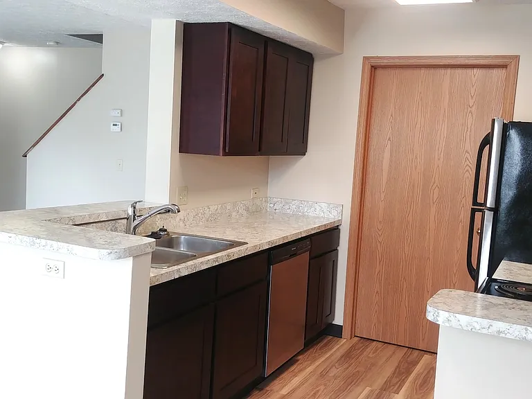 1353 High St #100 — Photo 4