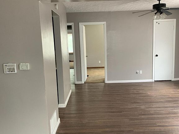 4th image of 2241 Dartmouth Ave