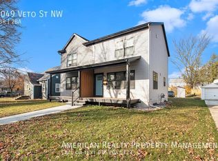 1049 Veto St NW, Grand Rapids, MI 49504