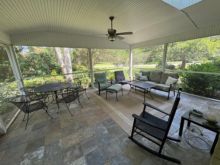 9100 Kings Rd — Photo 9