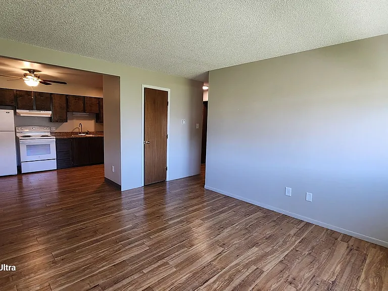 Windwood Manor — Photo 20
