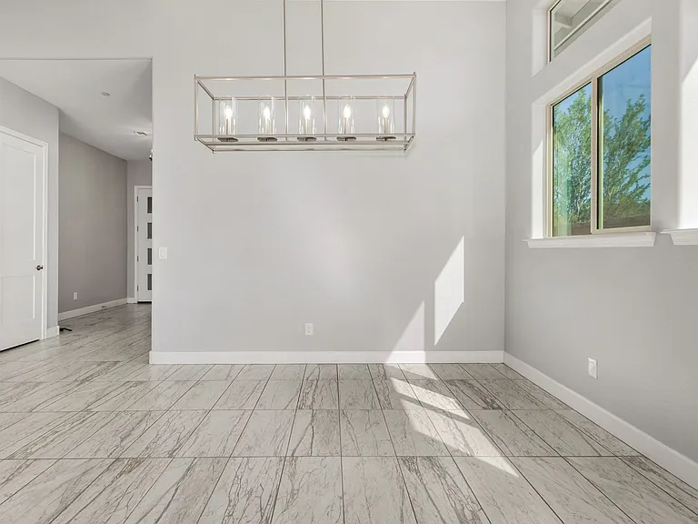 11905 W Creosote Dr — Photo 5