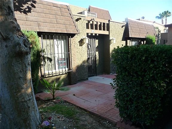 3rd image of 4679 Monterey Cir Unit 1