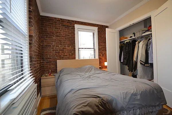 Rented by Silverstein Collection LLC  | media 46